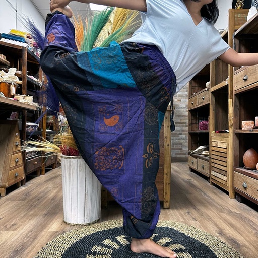 [AW-YFP-05] Yoga- und Festivalhose - Aladdin Himalayan Print auf Lila